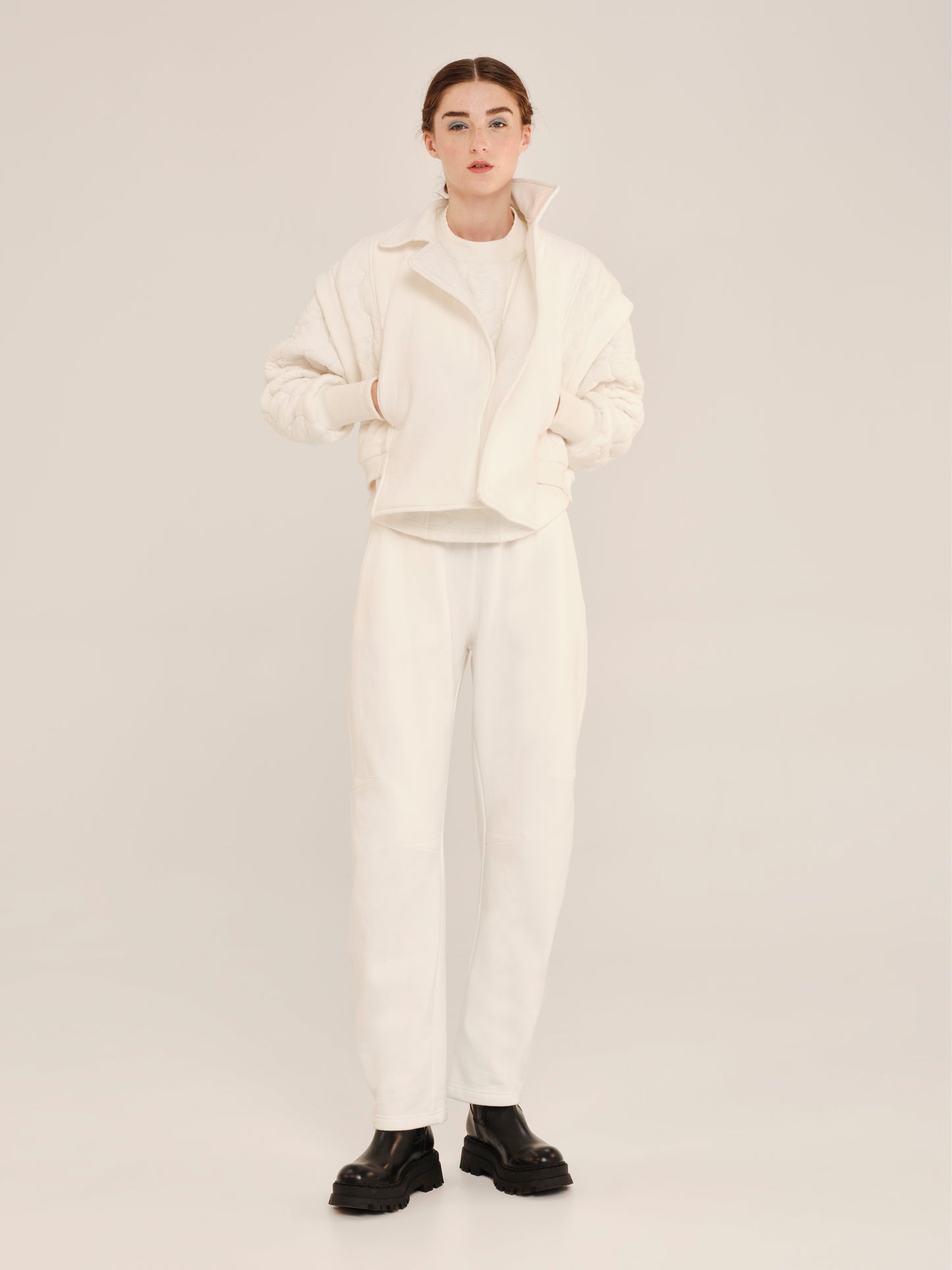 Soft Panoply Sleevless Jacket