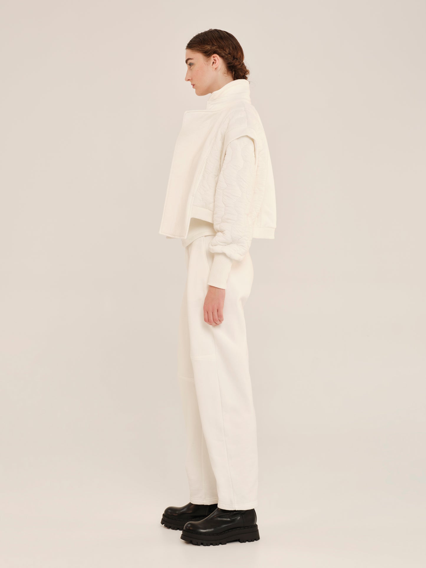 Soft Panoply Sleevless Jacket