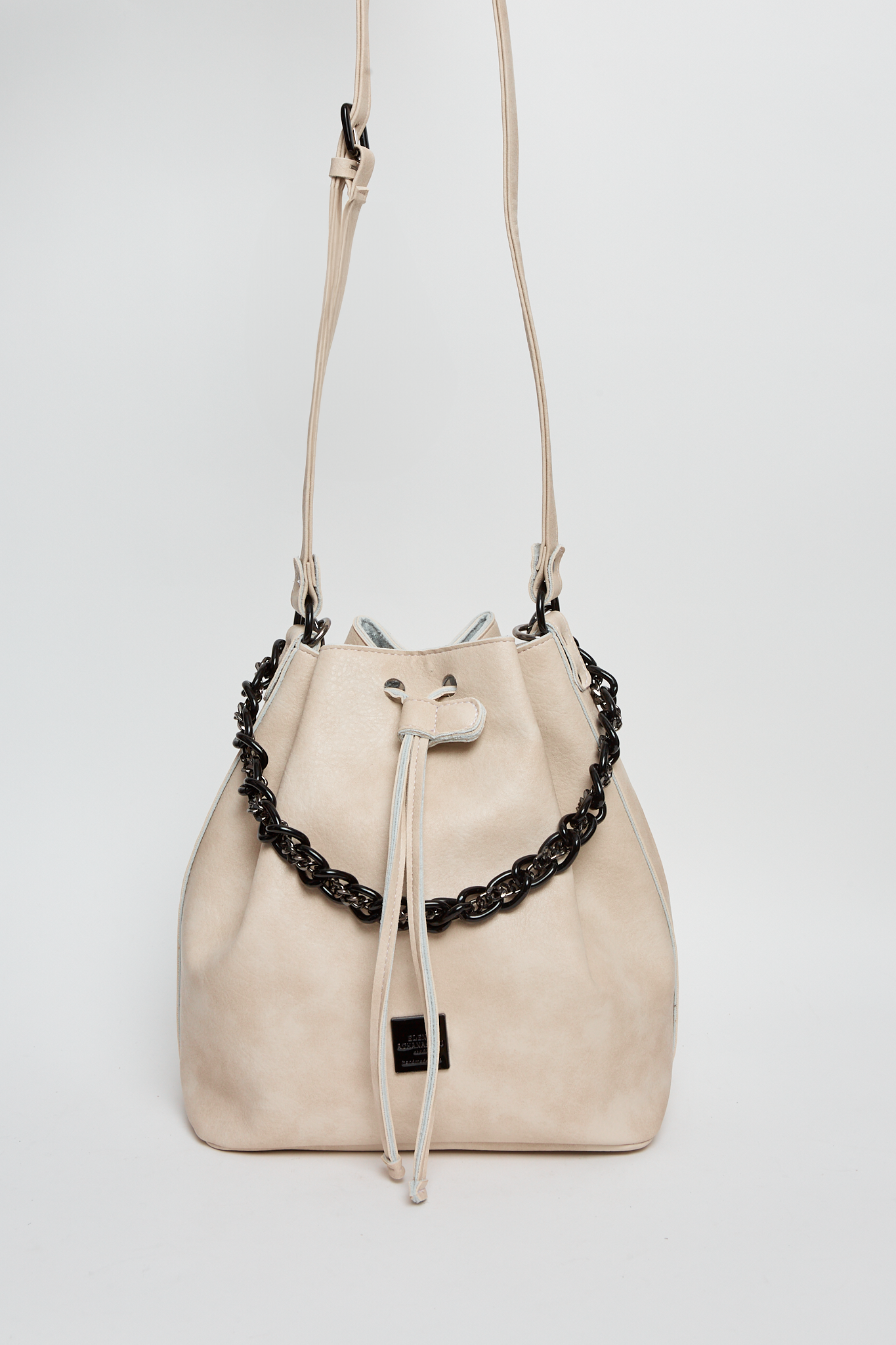Retro Chain Pouch