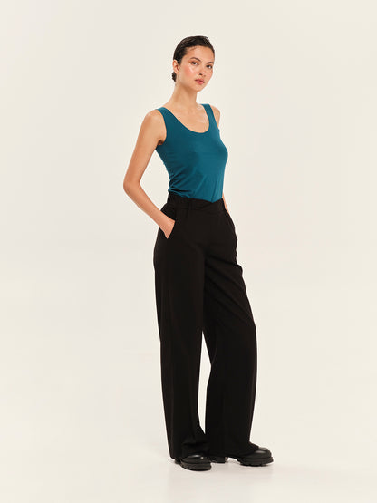 Inner Material Sleevless Tee Top