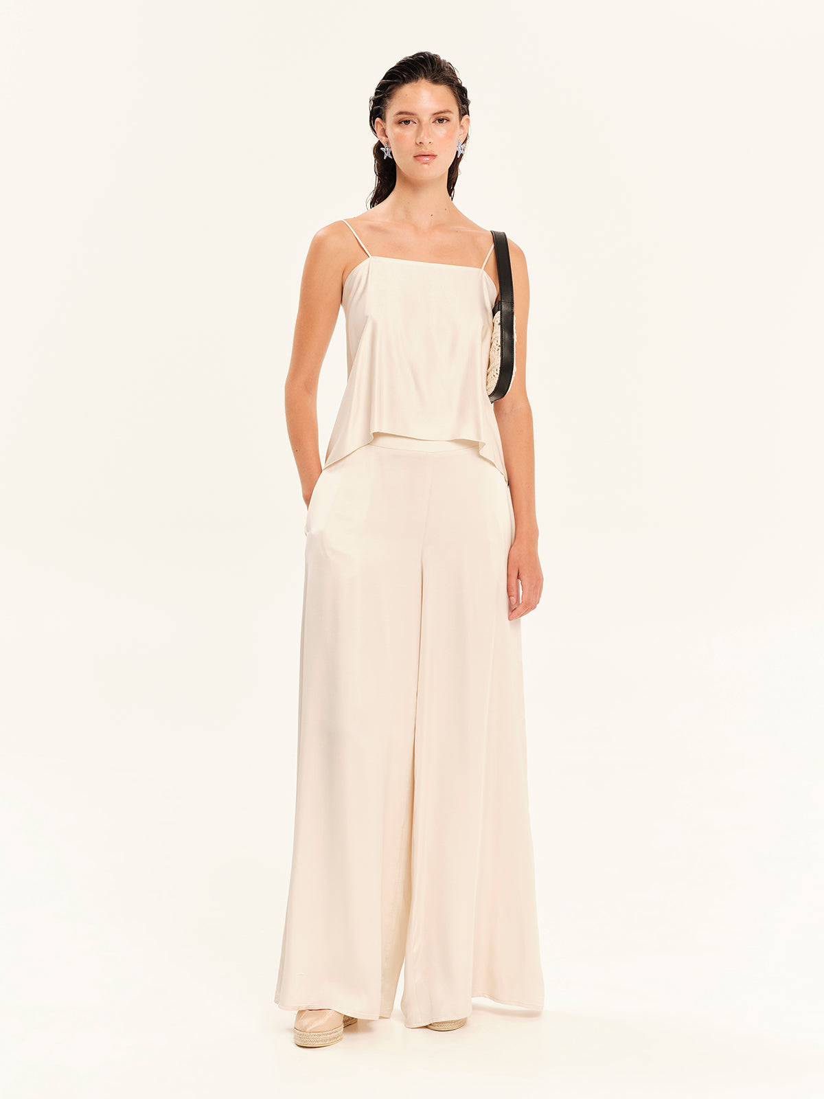 Magicality Top with Loose Back