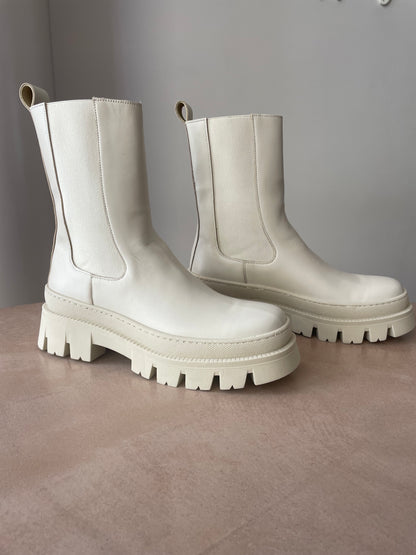 Paraphernalia Chelsey Boots