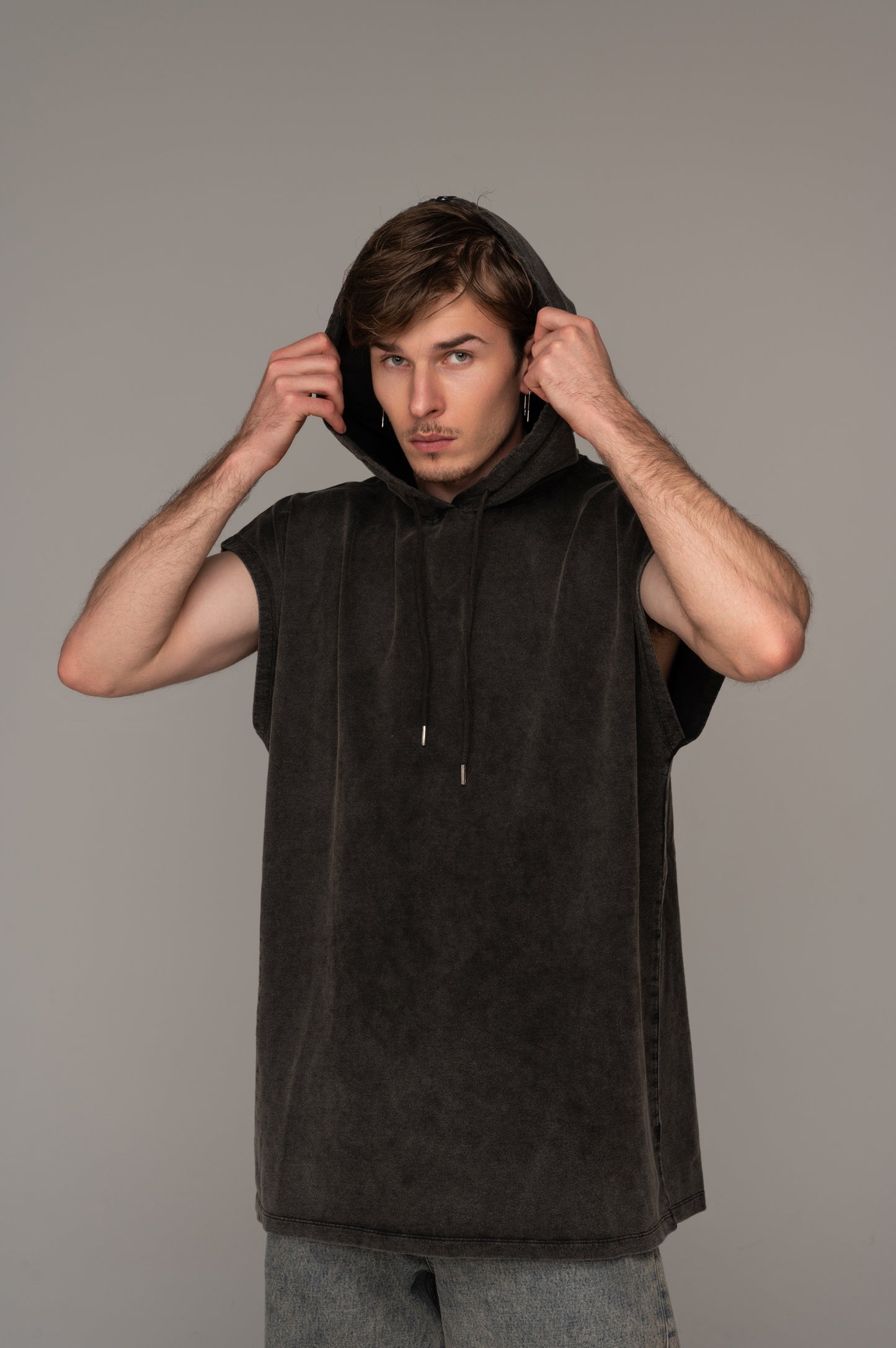 Apollo Sleeveless Sweatshirt